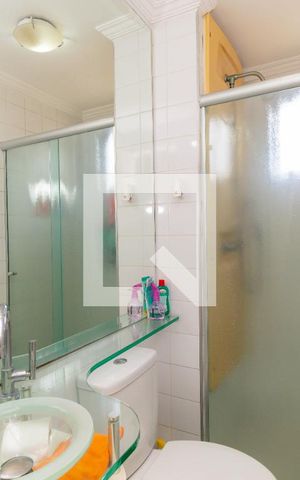 Apartamento à venda com 55m², 2 quartos e 1 vaga Apartamento à venda com 55m², 2 quartos e 1 vagaBanheiro
