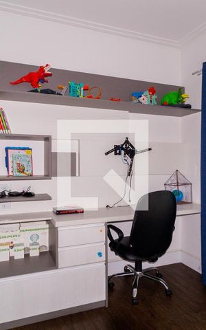 Casa à venda com 295m², 4 quartos e 4 vagasQuarto 2