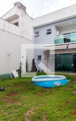 Casa à venda com 295m², 4 quartos e 4 vagasQuintal