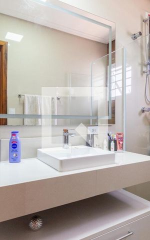 Casa à venda com 295m², 4 quartos e 4 vagasBanheiro - Suíte 1
