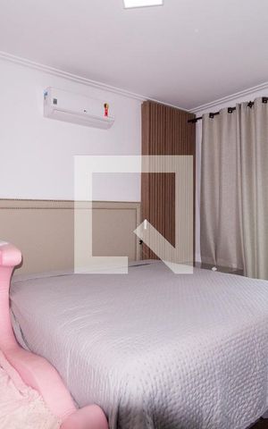Casa à venda com 295m², 4 quartos e 4 vagasSuíte 2