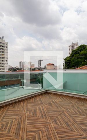 Casa à venda com 295m², 4 quartos e 4 vagasVaranda - Suíte 1