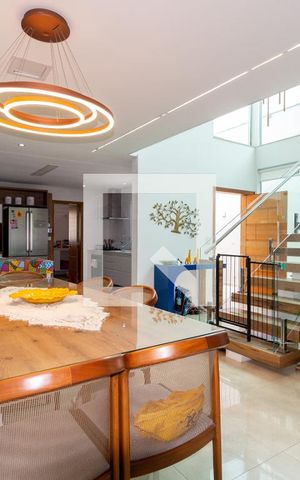 Casa à venda com 295m², 4 quartos e 4 vagasSala de Jantar