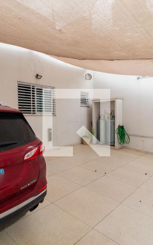 Casa à venda com 295m², 4 quartos e 4 vagasGaragem