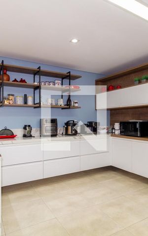 Casa à venda com 295m², 4 quartos e 4 vagasCozinha
