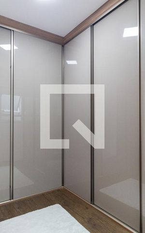 Casa à venda com 295m², 4 quartos e 4 vagasCloset - Suíte 2