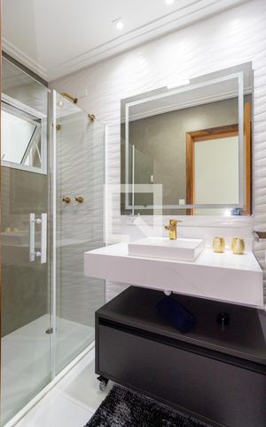 Casa à venda com 295m², 4 quartos e 4 vagasBanheiro - Social