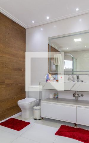 Casa à venda com 295m², 4 quartos e 4 vagasBanheiro - Suíte 2
