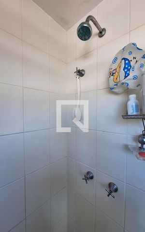 Casa à venda com 195m², 3 quartos e 2 vagas Casa à venda com 195m², 3 quartos e 2 vagasBanheiro da Suíte