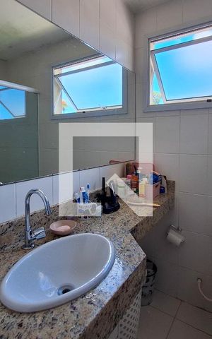 Casa à venda com 195m², 3 quartos e 2 vagas Casa à venda com 195m², 3 quartos e 2 vagasBanheiro da Suíte