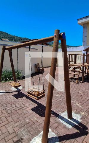 Casa à venda com 195m², 3 quartos e 2 vagas Casa à venda com 195m², 3 quartos e 2 vagasÁrea comum - Playground