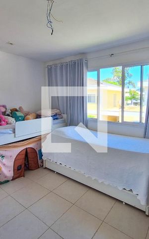 Casa à venda com 195m², 3 quartos e 2 vagas Casa à venda com 195m², 3 quartos e 2 vagasSuíte