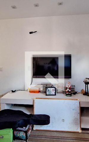 Casa à venda com 195m², 3 quartos e 2 vagas Casa à venda com 195m², 3 quartos e 2 vagasSala