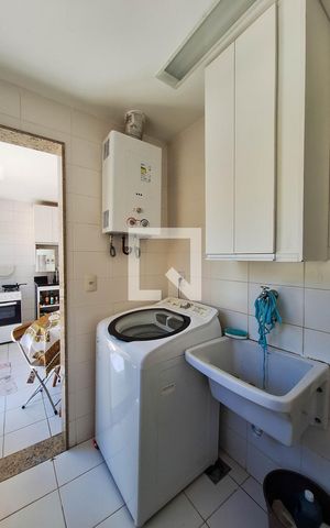 Casa à venda com 195m², 3 quartos e 2 vagas Casa à venda com 195m², 3 quartos e 2 vagasÁrea de Serviço