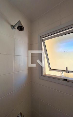 Casa à venda com 195m², 3 quartos e 2 vagas Casa à venda com 195m², 3 quartos e 2 vagasBanheiro de serviço