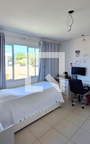 Casa à venda com 195m², 3 quartos e 2 vagas Casa à venda com 195m², 3 quartos e 2 vagasSuíte