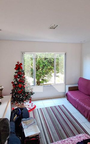 Casa à venda com 195m², 3 quartos e 2 vagas Casa à venda com 195m², 3 quartos e 2 vagasSala