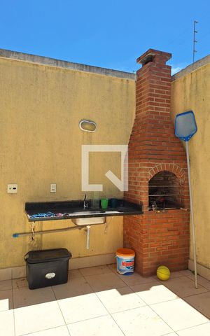 Casa à venda com 195m², 3 quartos e 2 vagas Casa à venda com 195m², 3 quartos e 2 vagasChurrasqueira