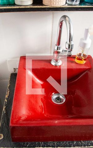 Casa à venda com 250m², 16 quartos e 3 vagasBanheiro Casa 2