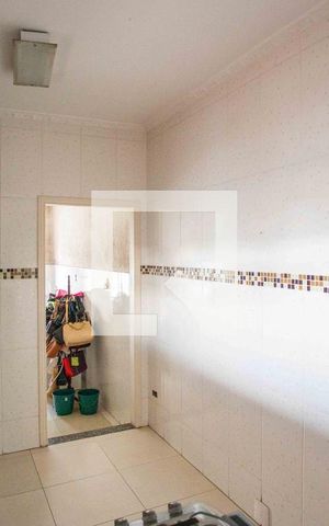 Casa à venda com 250m², 16 quartos e 3 vagasCozinha Casa 2