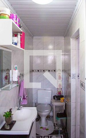 Casa à venda com 250m², 16 quartos e 3 vagasBanheiro Casa 1