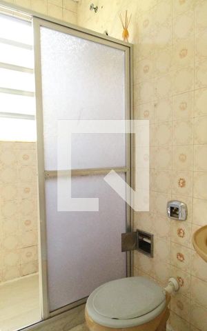 Casa de condomínio para alugar com 72m², 2 quartos e sem vagaBanheiro