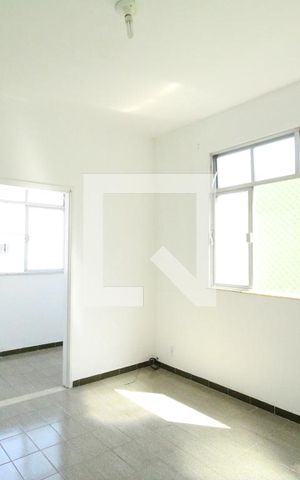 Casa de condomínio para alugar com 72m², 2 quartos e sem vagaSala