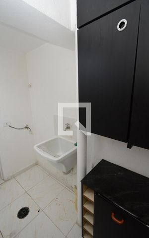 Casa à venda com 170m², 2 quartos e 1 vagaÁrea de Serviço