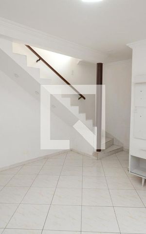 Casa à venda com 170m², 2 quartos e 1 vagaSala