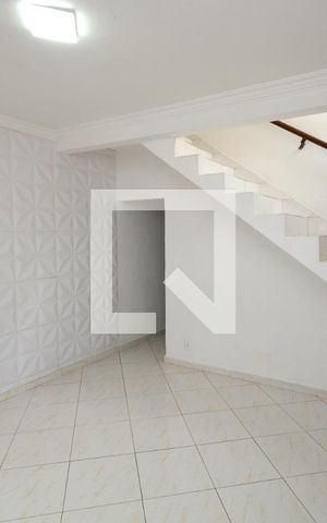 Casa à venda com 170m², 2 quartos e 1 vagaSala