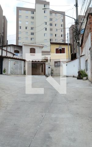 Casa à venda com 170m², 2 quartos e 1 vagaFachada
