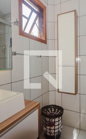 Apartamento à venda com 70m², 2 quartos e 1 vaga Apartamento à venda com 70m², 2 quartos e 1 vagaBanheiro