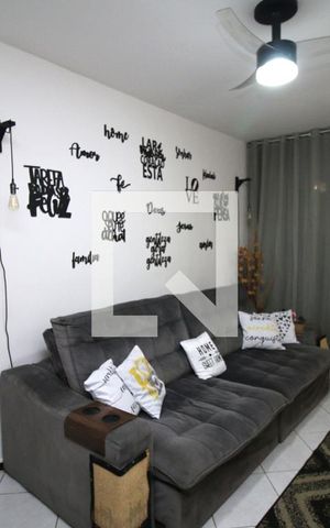 Apartamento à venda com 75m², 2 quartos e 1 vagaSala
