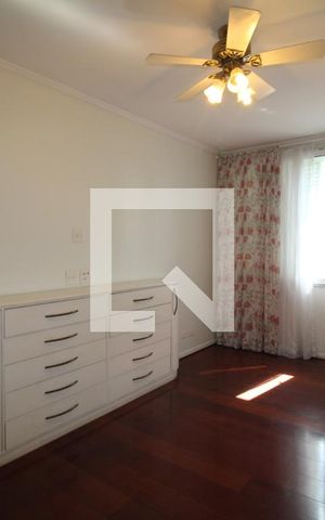 Apartamento à venda com 212m², 3 quartos e 2 vagasQuarto 3