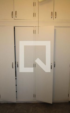 Apartamento à venda com 212m², 3 quartos e 2 vagasÁrea de Serviço - Quarto