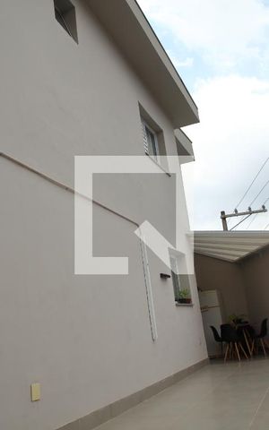 Casa à venda com 230m², 3 quartos e 2 vagasÁrea externa 