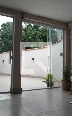 Casa à venda com 230m², 3 quartos e 2 vagasÁrea comum