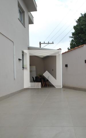 Casa à venda com 230m², 3 quartos e 2 vagasÁrea externa 