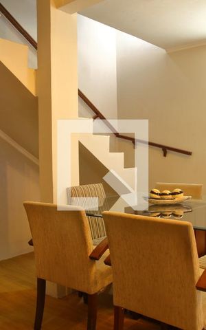 Casa à venda com 230m², 3 quartos e 2 vagasSala 