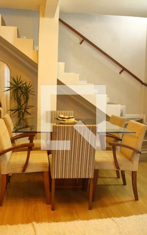 Casa à venda com 230m², 3 quartos e 2 vagasSala 