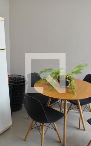 Casa à venda com 230m², 3 quartos e 2 vagasÁrea de serviço 
