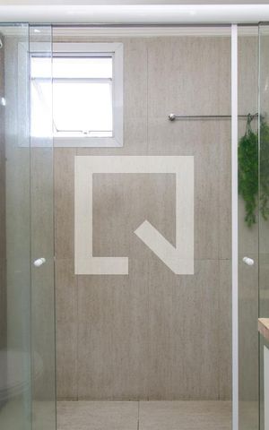 Apartamento à venda com 96m², 3 quartos e 2 vagas Apartamento à venda com 96m², 3 quartos e 2 vagasBanheiro da Suíte