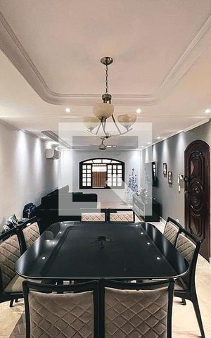 Casa para alugar com 120m², 3 quartos e 2 vagasSala