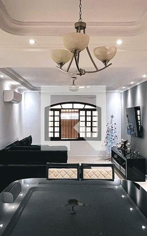 Casa para alugar com 120m², 3 quartos e 2 vagasSala