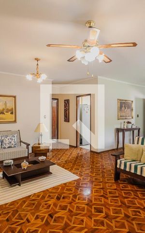 Casa para alugar com 450m², 3 quartos e 6 vagasSala