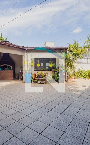 Casa para alugar com 450m², 3 quartos e 6 vagasQuintal