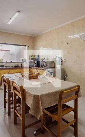 Casa para alugar com 450m², 3 quartos e 6 vagasCozinha