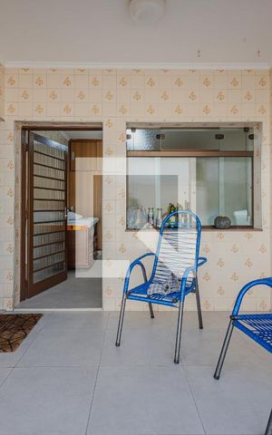 Casa para alugar com 450m², 3 quartos e 6 vagasÁrea de Serviço