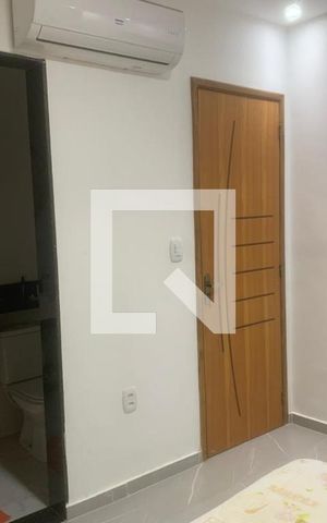 Casa à venda com 300m², 2 quartos e 4 vagas Casa à venda com 300m², 2 quartos e 4 vagasSala