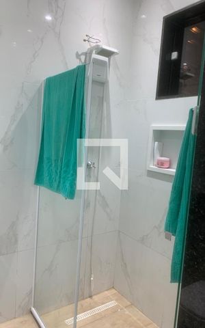 Casa à venda com 300m², 2 quartos e 4 vagas Casa à venda com 300m², 2 quartos e 4 vagasBanheiro